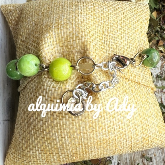 Alquimia Green Beaded Bracelet with Silver Charm - Picture 2 of 2